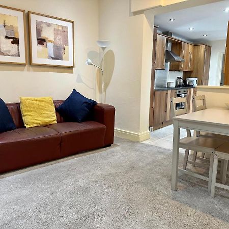 Tithebarn Townhouse Villa Poulton-le-Fylde Bagian luar foto