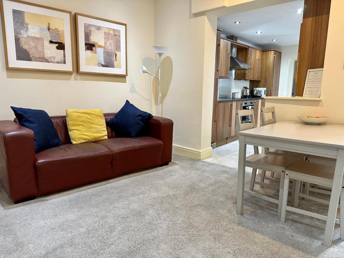 Tithebarn Townhouse Villa Poulton-le-Fylde Bagian luar foto